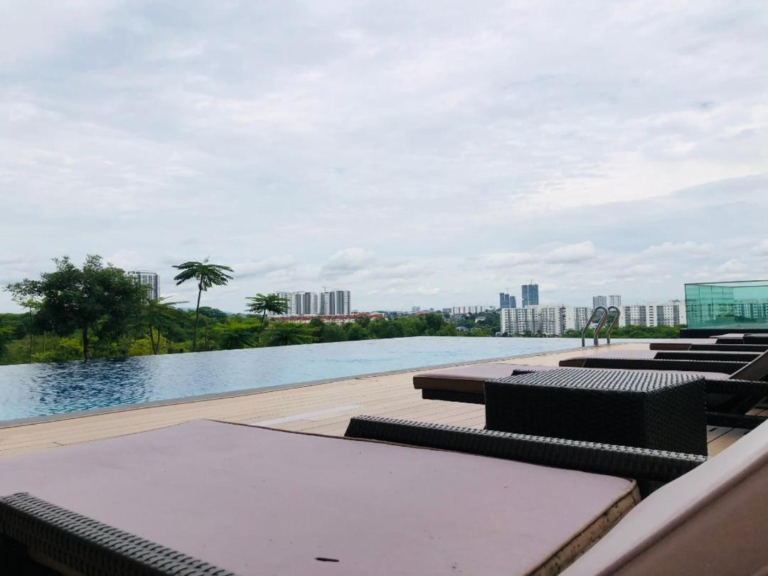 Southkey Mosaic By Antlerzone Apartment Johor Bahru Bagian luar foto